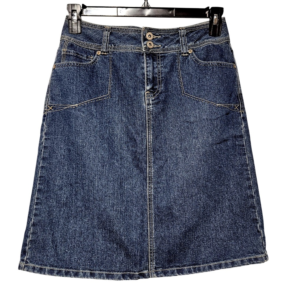 Dressbarn Women's Blue Denim A-Line Knee Length Skirt Size 4 Flap Back‎ Pocket